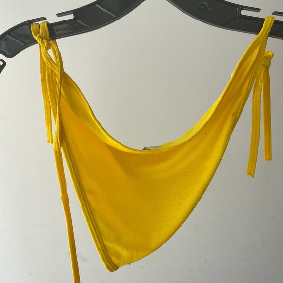 BIKINI BOTTOM - Picture 2 of 3